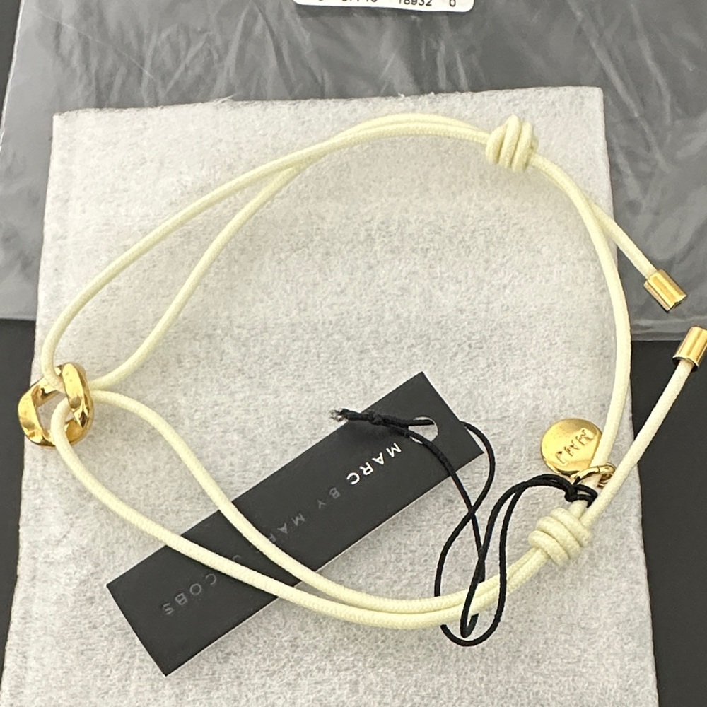 Marc Jacobs NWT Cream and Gold Adjustable Bracelet - Picture 7 of 7